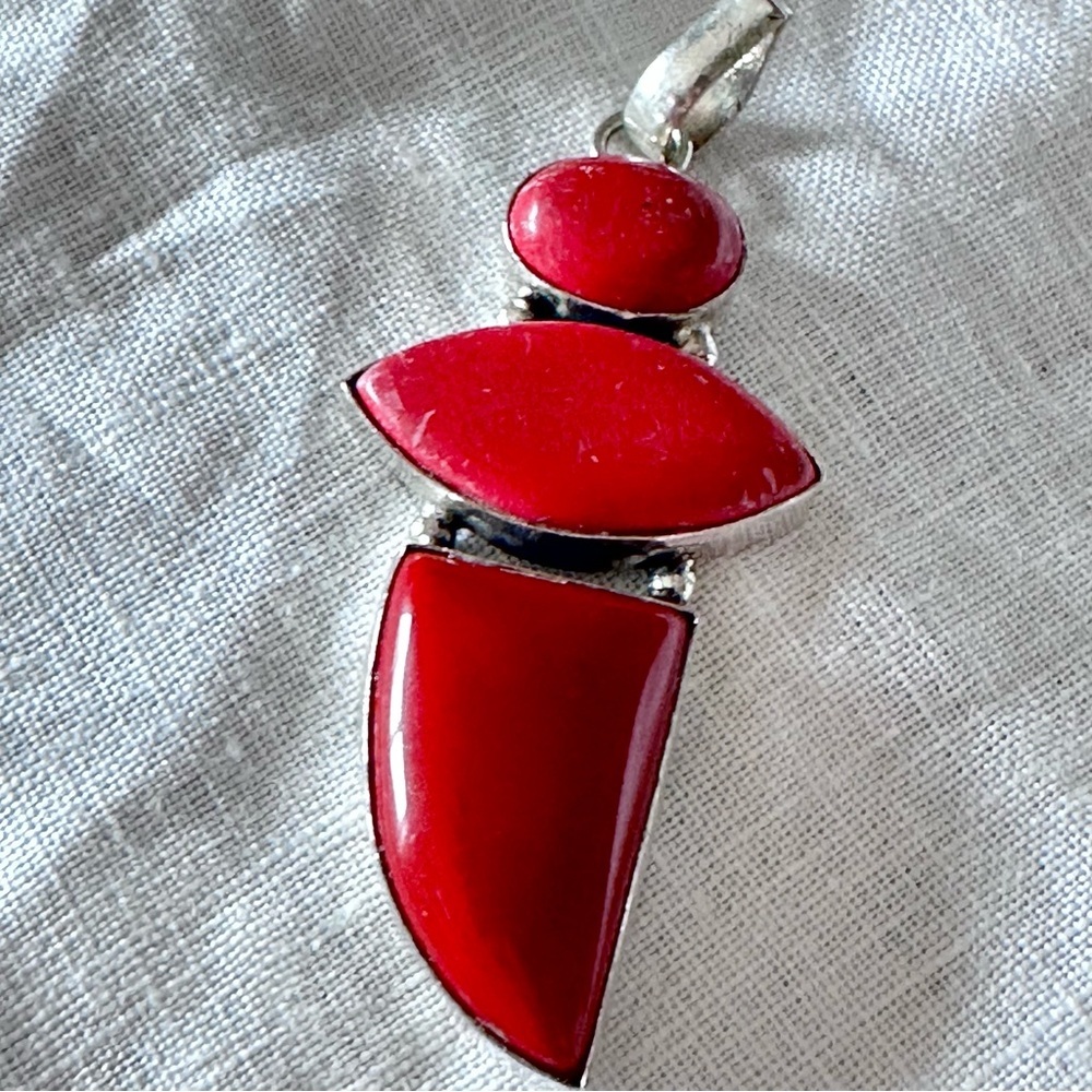 Artisan Handcrafted RED CORAL Three-Stone Silver Pendant 4330 - Picture 14 of 15
